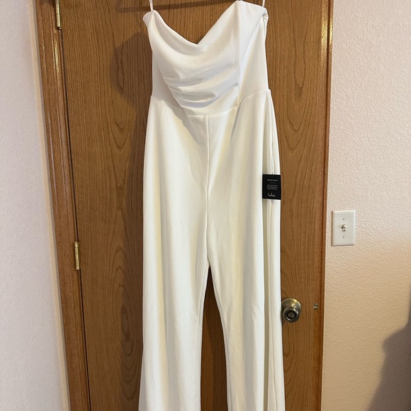 Unused white romper from Lulus. Originally $90. - Picture 4 of 4